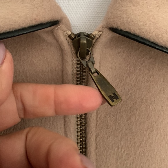 Peter Nygard- spring/fall jacket - Picture 4 of 7